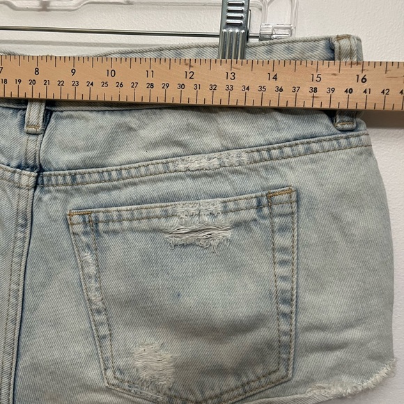 BDG Urban Outfitters Dolphin Low Rise Micro Denim Shorts Sz.‎ 28 - Picture 8 of 12